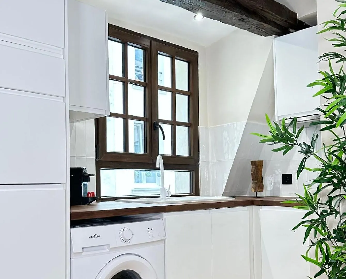 Le Marais' Finest Luxurious Apartment باريس