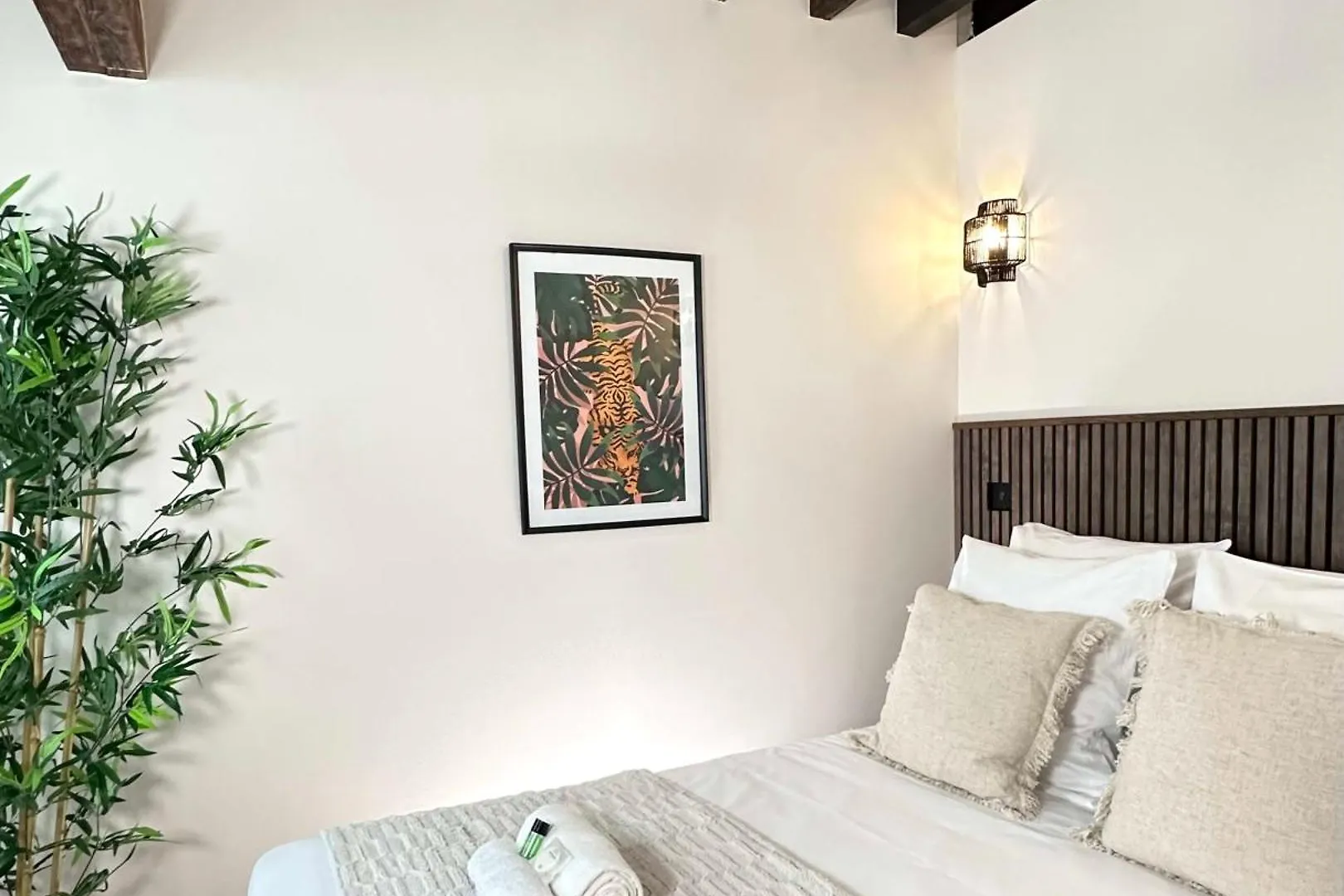 Le Marais' Finest Luxurious Apartment باريس